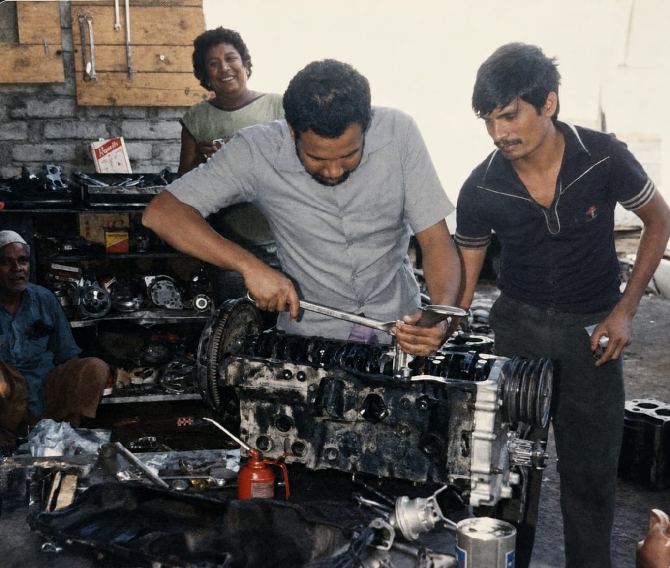 GaranteeEngines — an engine rebuilt by hand